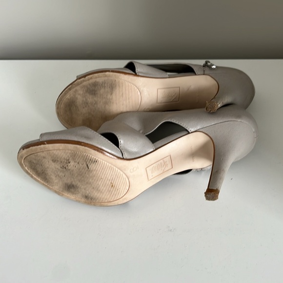 Fioni heels size 6 - Picture 4 of 4